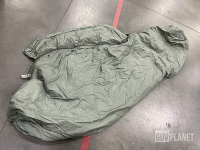 (80) Sleeping Bags