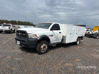 2015 Ram 5500HD 4x2 Camion utilitaire