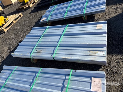 Quantity of 2026 Kit Containers 3 ft x 6 ft Steel R Panels RAW その他 - 店舗 & 倉庫 (Unused)