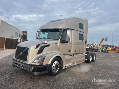 2015 Volvo VNL 6x4 Ciągnik siodłowy T/A z kabiną dzienną