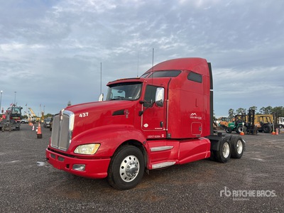 2010 Kenworth T660 6x4 Ciągnik siodłowy T/A z kabiną sypialną