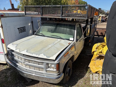 Chevrolet 4x2 Autocarro cassone fisso (Inoperable)