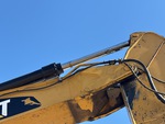 Hydraulics with Stick Cylinder