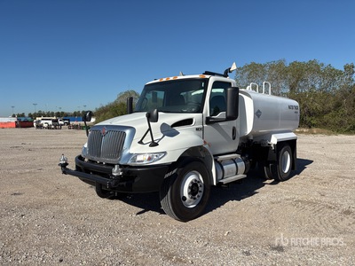 2019 International MV607 2000 gal 4x2 Water Truck