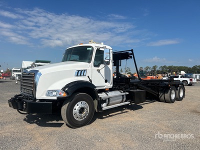 2010 Mack GU713 6x4 Abroll-Lkw