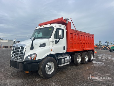 2013 Freightliner Cascadia 113 8x4 Wywrotka Tri/A