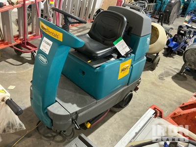 2022 Tennant T7 Floor Sweeper (Inoperable)