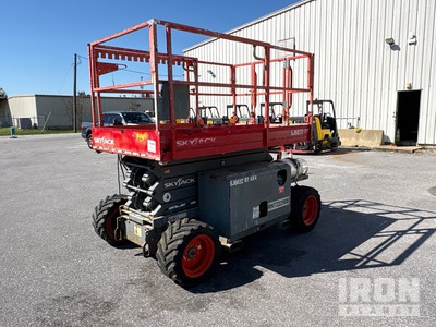 2017 Skyjack SJ6832RT Dual Fuel 4x4 Scissor Lift