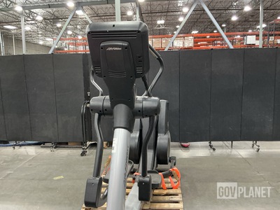 Life Fitness 95XS Elliptical