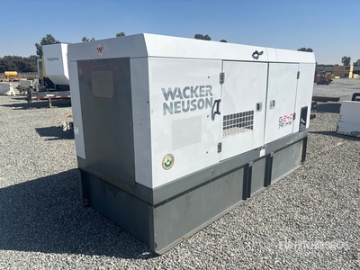 2014 Wacker Neuson G240 191 kW Skid-Mounted Generator Set