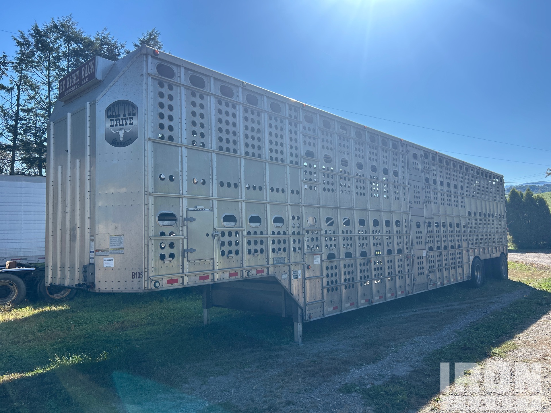 2023 Merritt 52 ft T/A Spread Axle Livestock Trailer