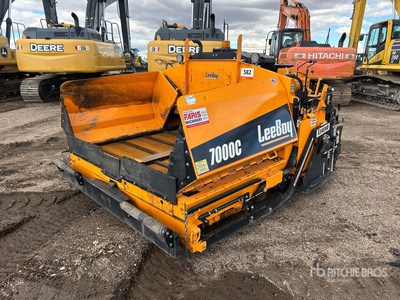 2025 LeeBoy 7000C Track Rozściełacz asfaltu