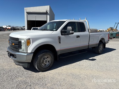 2017 Ford F-250 XL 4x4 Crew Cab Pickup