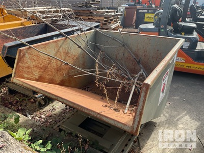 2022 Hippo Hopper HH32HD 67 in 2 cyd Self-Dumping Hopper