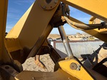 Hydraulics with Ripper Cylinders