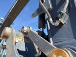 Hydraulics with Thumb Cylinder