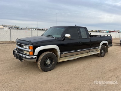 1994 Chevrolet K2500 4x4 Extended Cab Pickup
