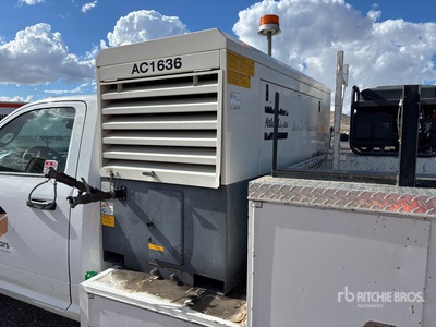 2014 Atlas Copco 185 cfm Skid-Mounted 4.4 gal Compresseur à air