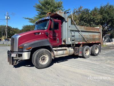 2013 Cat CT660S 6x4 Wywrotka T/A