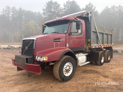 2008 Volvo VHD 6x4 を見 Dump Truck