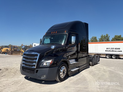 2020 Freightliner Cascadia 126 6x4 T/A Sleeper Truck Tractor