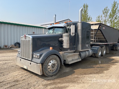 2023 Kenworth W900L T/A Sleeper Truck Tractor