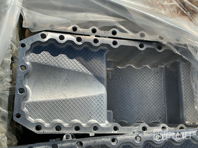 (13) Cat 2898725 Oil Pans