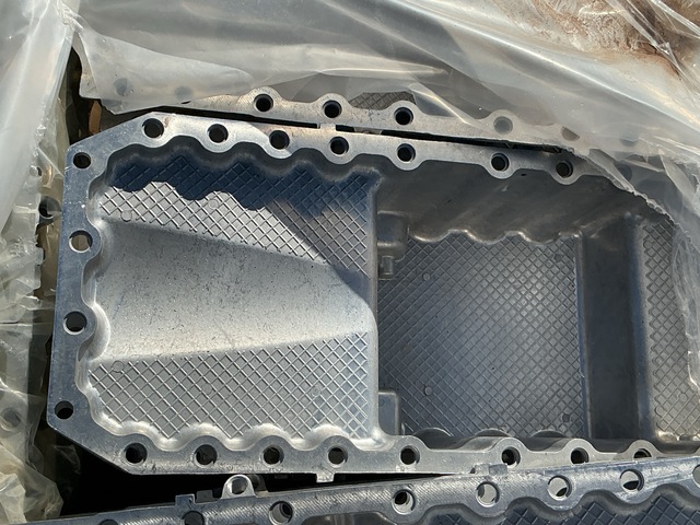(13) Cat 2898725 Oil Pans