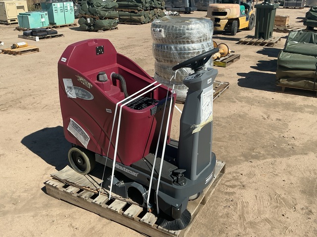 Minuteman MR20SWQP Floor Sweeper
