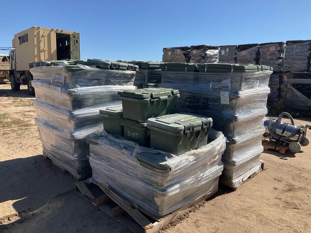 (89) Insulated Food Transporters (89) Insulated Food Transporters