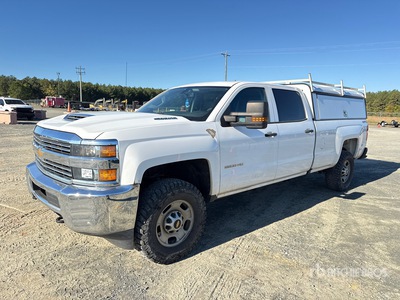 2018 Chevrolet Silverado 2500HD 4x4 Crew Cab Pickup