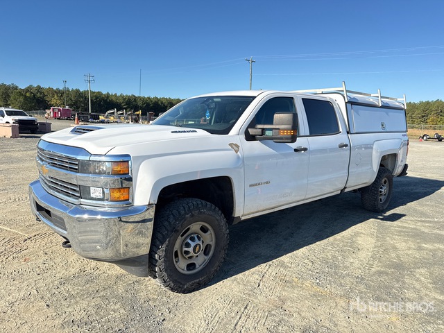 2018 Chevrolet Silverado 2500HD 4x4 Crew Cab Pickup