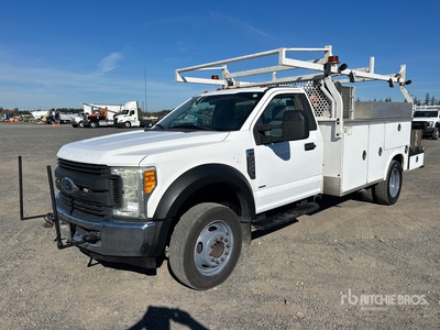 2017 Ford F-550 XL 4x2 Ciężarówka użytkowa