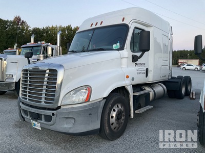 2017 Freightliner Cascadia 125 6x4 Sleeper Truck Tractor