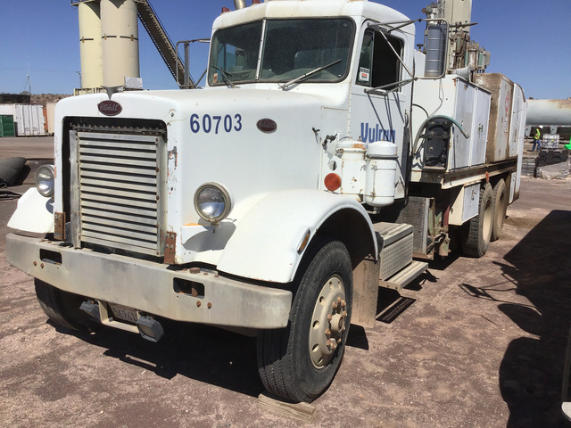 1980 Peterbilt 348 T/A Fuel & Lube Truck 1980 Peterbilt 348 T/A Fuel & Lube Truck