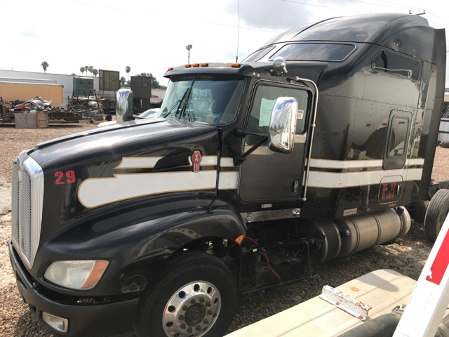 2013 Kenworth T600 T/A Sleeper Truck Tractor 2013 Kenworth T600 T/A Sleeper Truck Tractor