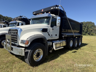 2026 Mack GR64F 6x4 Tri/A Camión dumper