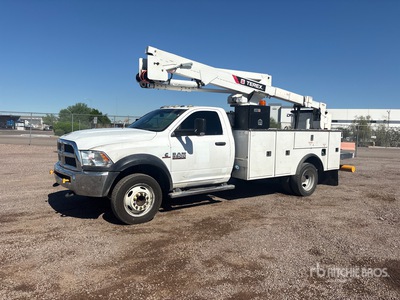 2018 Terex HI RANGER 400 lb Straight Boom on 2018 Ram 5500 4x4 Camión con Cesta Elevadora