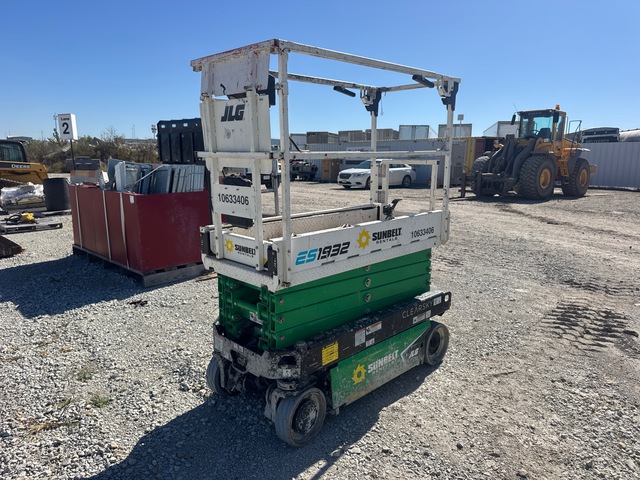 2022 JLG ES1932 Electric Scissor Lift