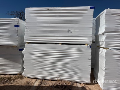 Quantity of 96 in x 48 in Polyiso Insulation