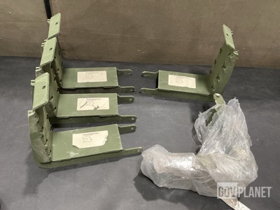 (5) Minuteman Trucks 1533715 Ladder Steps