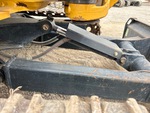Hydraulics with Blade Lift Cylinder