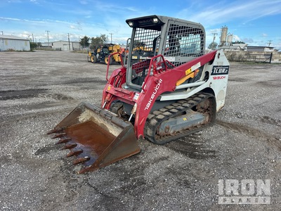 2021 Takeuchi TL8R-2 Two-Speed を見 Compact Track Loader