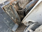 Chassis with Quick Coupler to Arms Pins