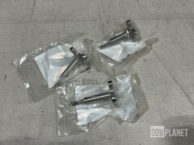 (9) Canadian Commercial 7575107-003 Thumbscrews