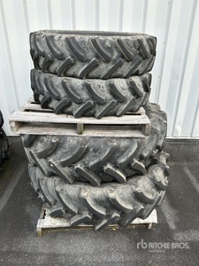 Galaxy Earth-Pro Radial 850 Ag Tire Set