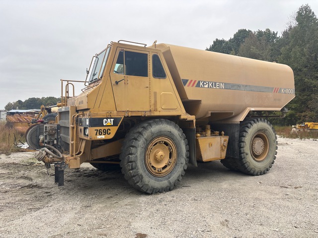 Cat 769C 8000 gal 4x4 Off-Highway Rigid Water Truck