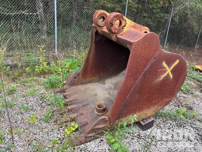 56 in 2.27 m3 Digging Excavator Bucket - Fits Cat 336D