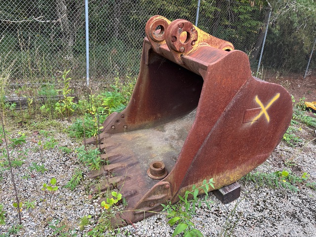 56 in 2.27 m3 Digging Excavator Bucket - Fits Cat 336D