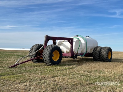 Custom Built 4100 gal Fertilizer Cart